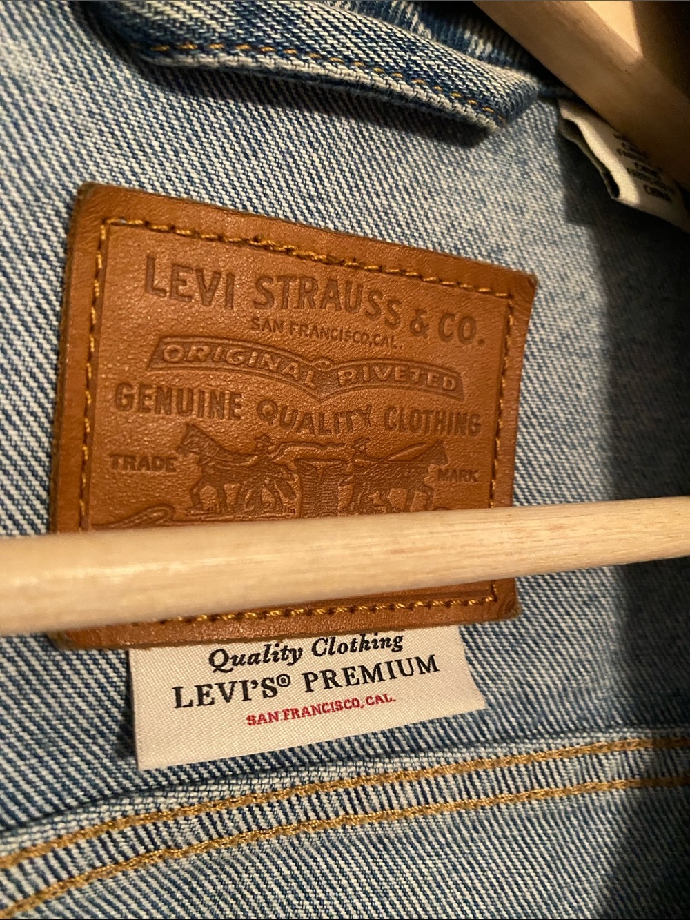 Levi's light blue denim jacket with chest pockets - Picture 3 of 5